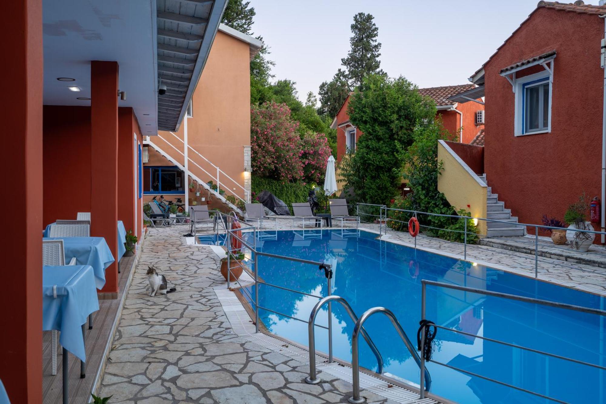 Vliho Bay Boutique Hotel Yénion Exterior foto